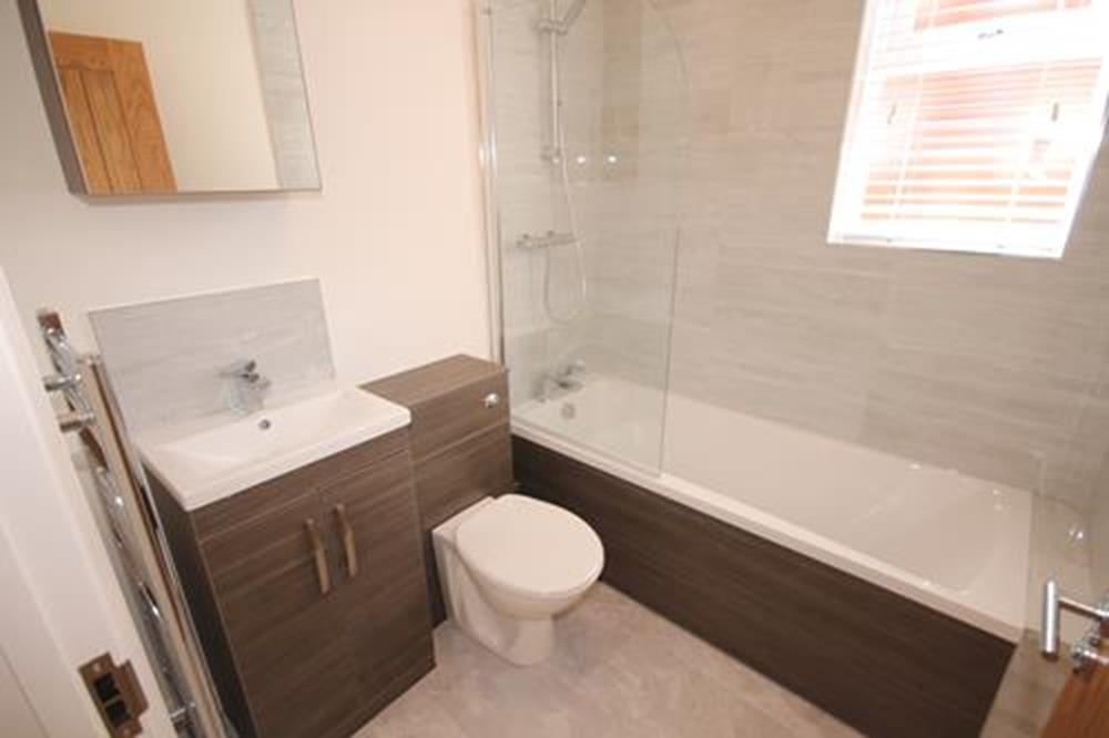 Goldington Avenue, Bedford, MK40
