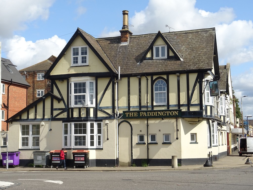 Flat , The Paddington, MK40