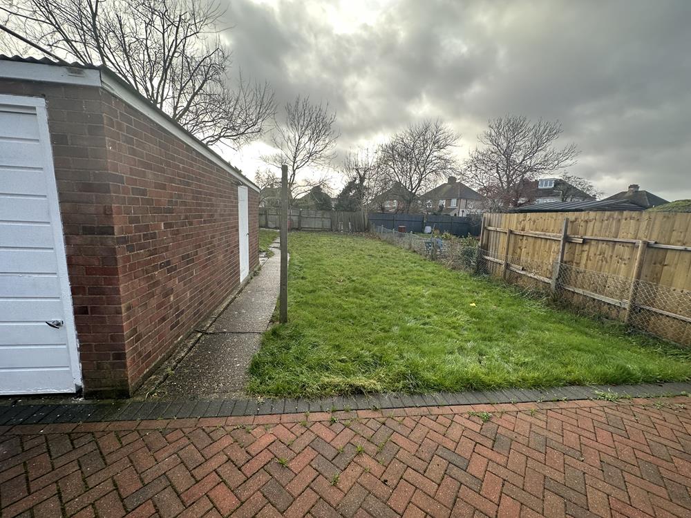 Portland Close, Bedford, MK41