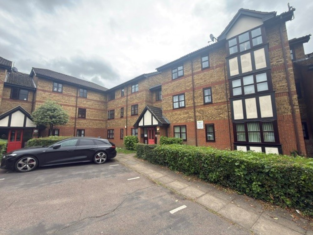 Redwood Grove, Bedford, MK42