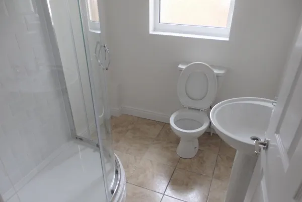 Flat, Goldington Avenue, MK40