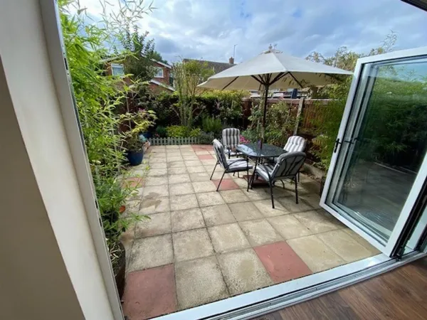 High Street, Riseley, MK44