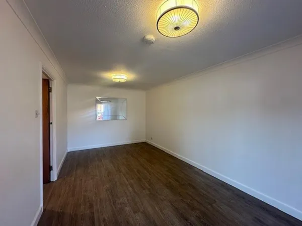 Olivier Court, Bromham Road, MK40