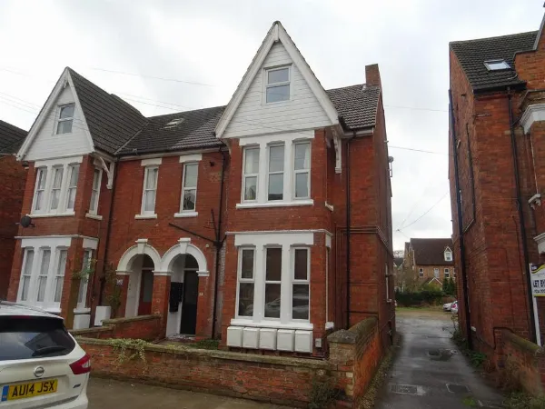 St Michaels Road, Bedford, MK40, photo 1 of 5
