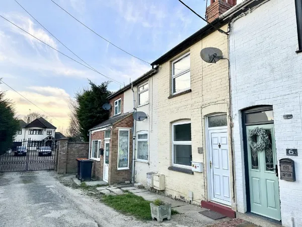 Oxford Street, Rushden, NN10, photo 1 of 18