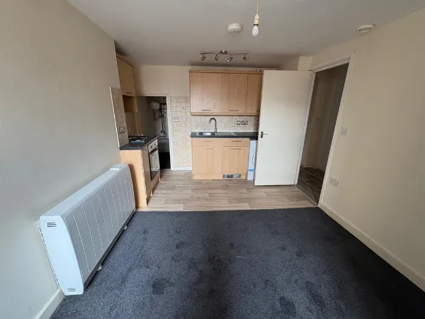 Flat , High Street, MK40, photo 1 of 9