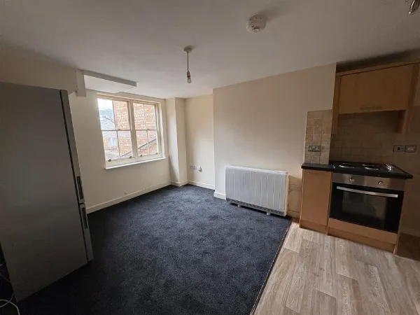 Flat, High Street, MK40