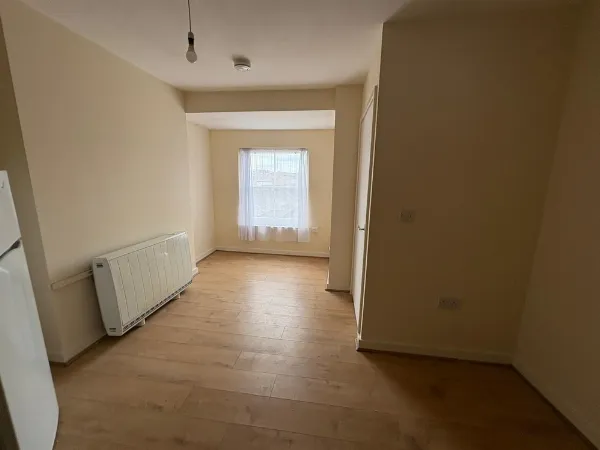 Flat, High Street, MK40