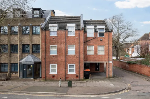 Salisbury House, Union Street, MK40, photo 1 of 12