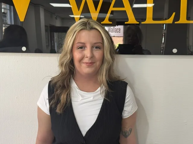 Emma Maddox, Price Wallace